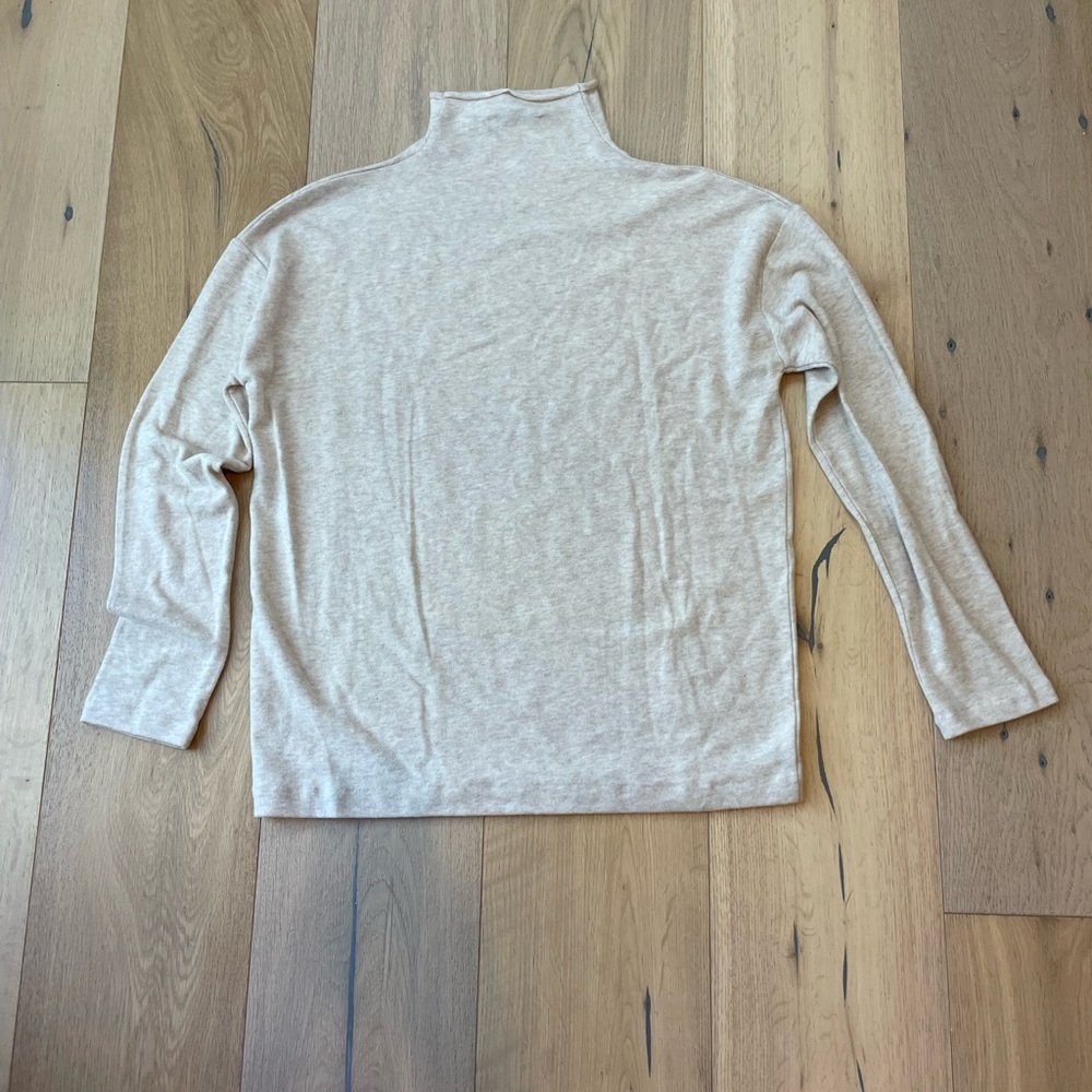 Vince funnel neck long sleeve top. Small, excellent condition. Worn once